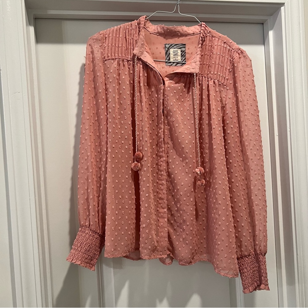 Good Hart Women’s Pink Button Down Sheet Shirt Business Casual